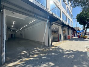 305 E 9th St, Los Angeles, CA for lease Building Photo- Image 2 of 11