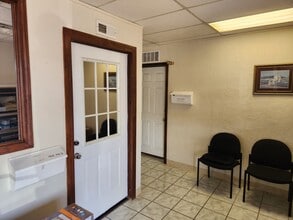 1509-1511 W Gore Blvd, Lawton, OK for lease Building Photo- Image 2 of 4