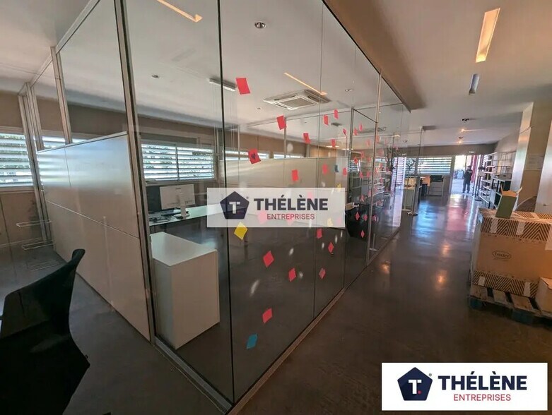 Flex in Gallargues-le-Montueux for lease - Interior Photo - Image 2 of 5