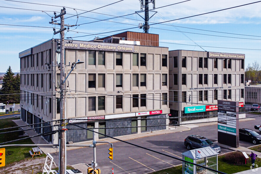 2555 St Joseph Blvd, Ottawa, ON for lease - Building Photo - Image 1 of 25