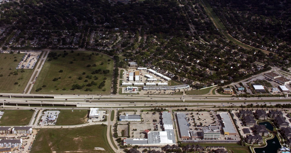 633 E Fernhurst Dr, Katy, TX for lease - Aerial - Image 2 of 10