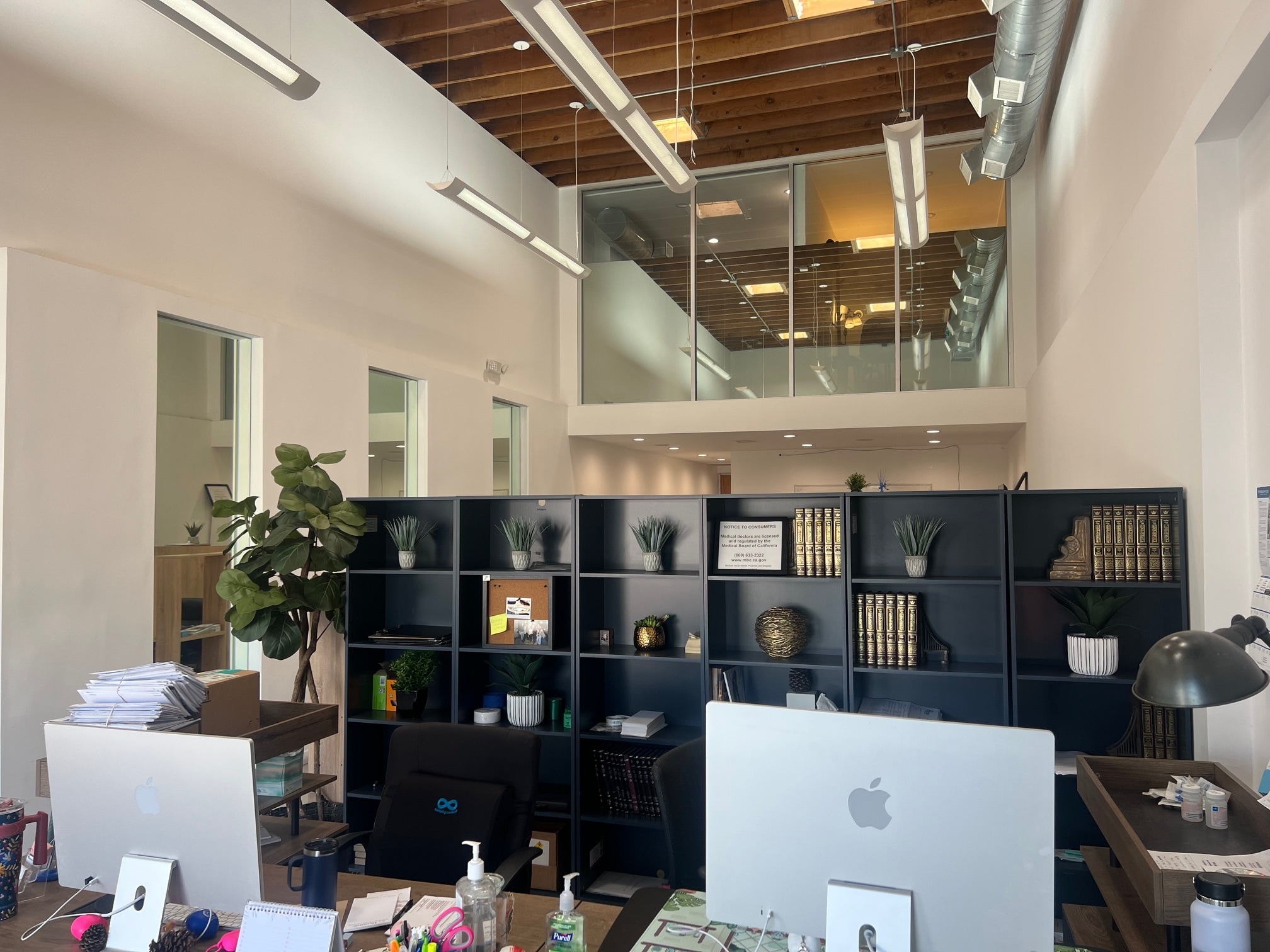 1084-1088 S Fairfax Ave, Los Angeles, CA for lease Building Photo- Image 1 of 7