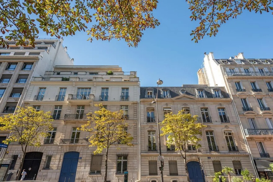 18-20 Avenue Hoche, Paris for sale - Building Photo - Image 1 of 1