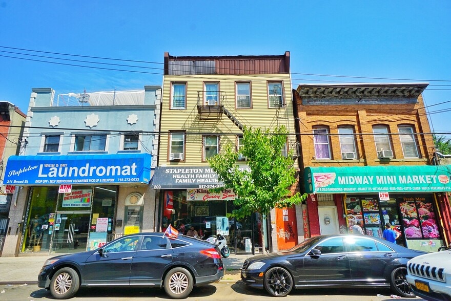 209 Broad St, Staten Island, NY for sale - Building Photo - Image 1 of 1