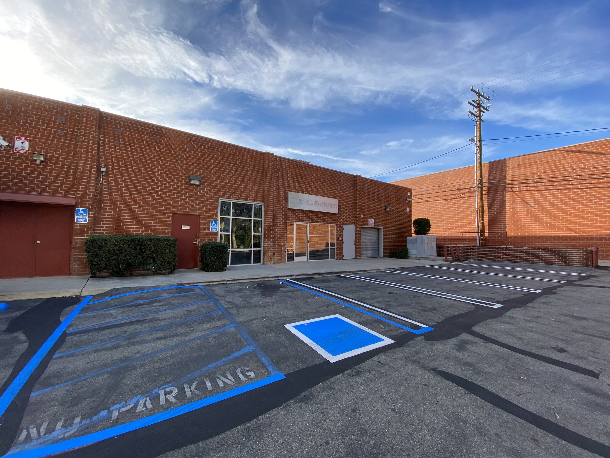 1011 W Alameda Ave, Burbank, CA for lease Building Photo- Image 1 of 7