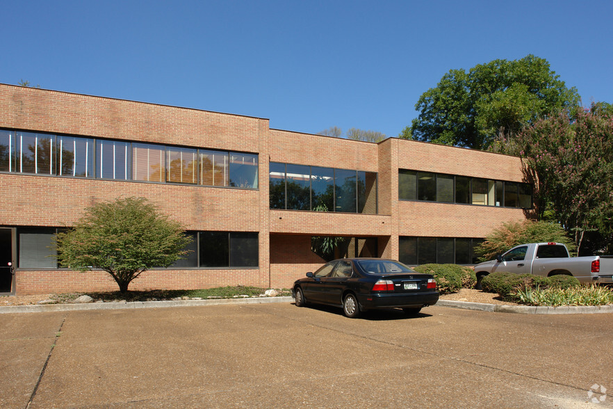 6416 Deane Hill Dr, Knoxville, TN for lease - Primary Photo - Image 1 of 2