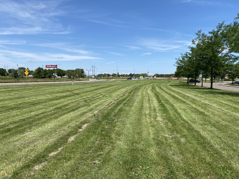 6600 Laketowne Pl, Albertville, MN for sale - Building Photo - Image 2 of 12