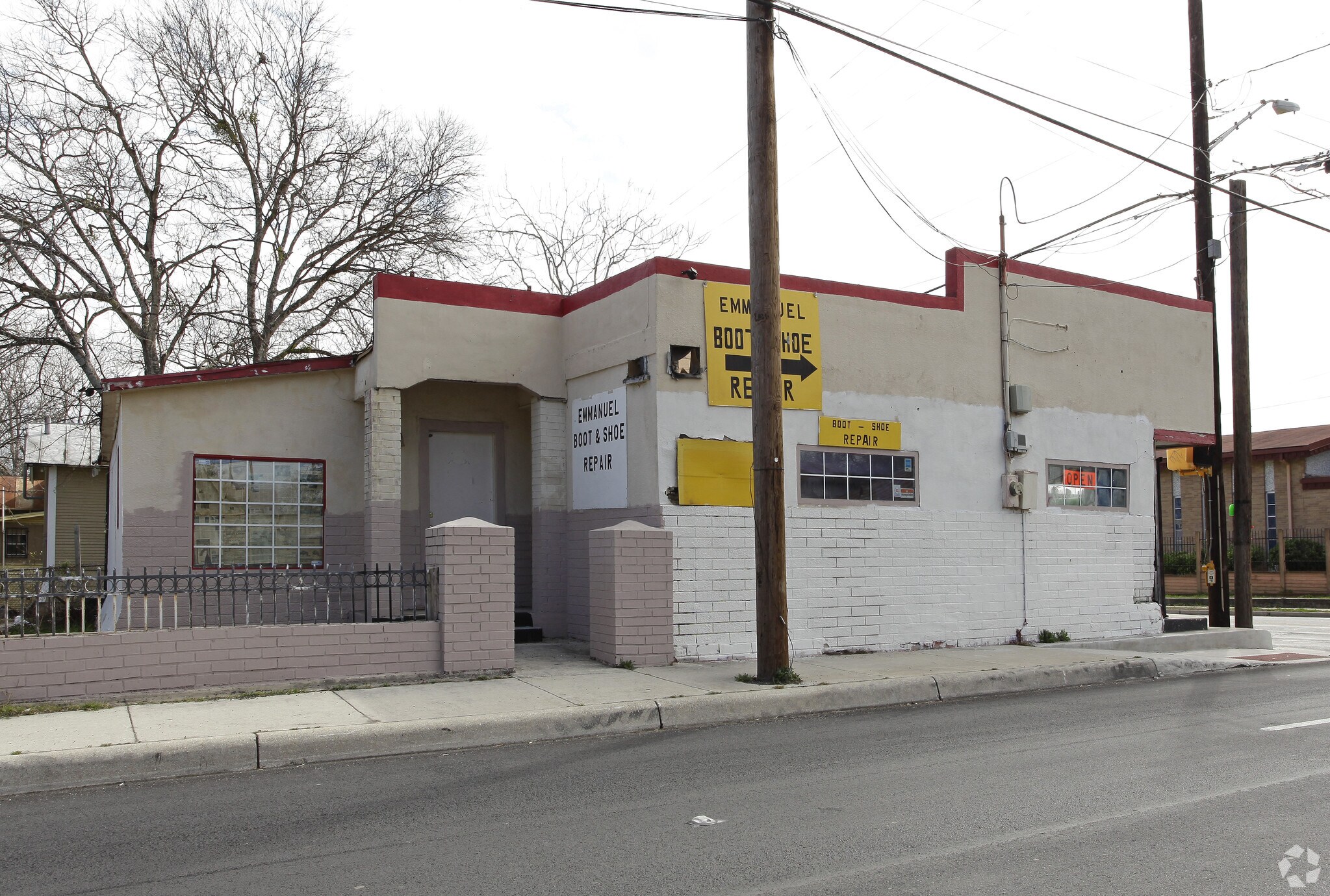 630 S Walters, San Antonio, TX for sale Primary Photo- Image 1 of 1