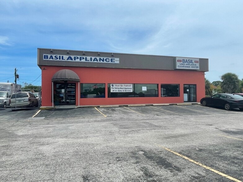 2371 S McCall Rd, Englewood, FL for sale - Building Photo - Image 1 of 19