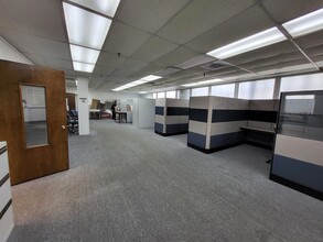 60 Baldwin Ave, Pontiac, MI for lease Interior Photo- Image 2 of 11