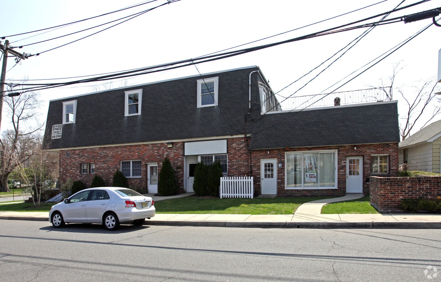 668 American Legion Dr, Teaneck, NJ 07666