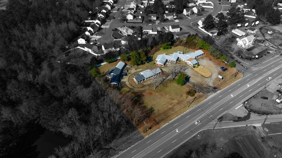 16800 Jefferson Davis Hwy, Colonial Heights, VA for sale - Building Photo - Image 3 of 16