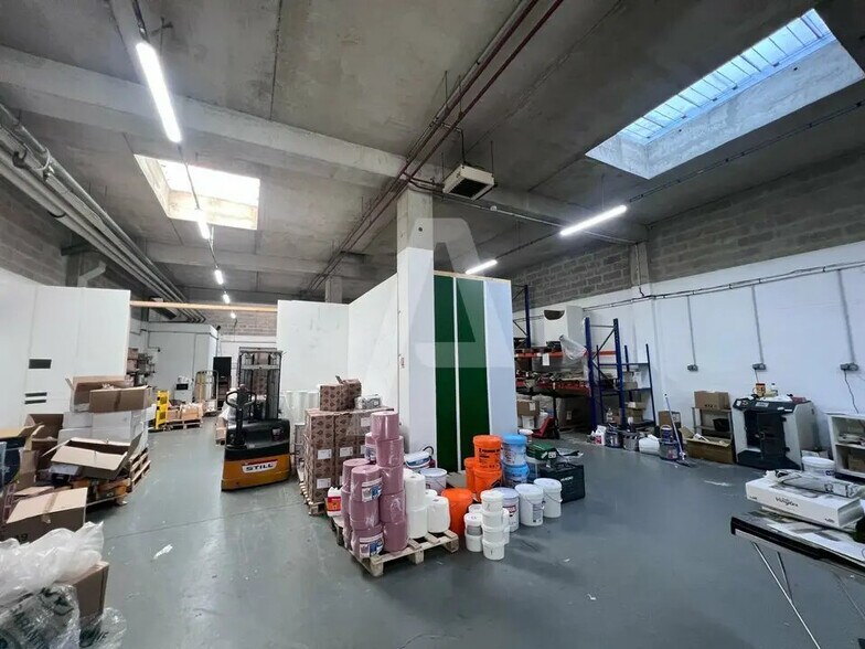 Flex in Lognes for lease - Interior Photo - Image 3 of 4