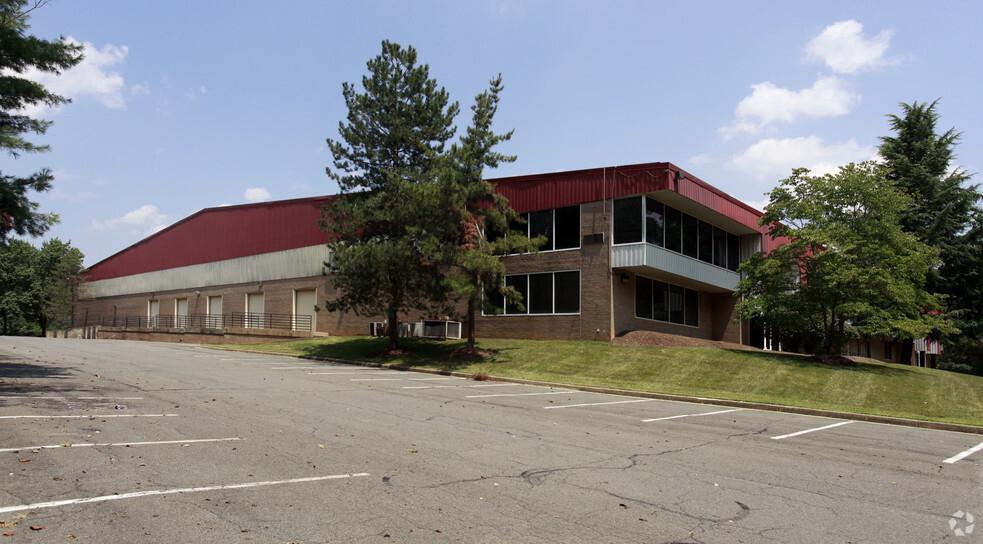 7700-7730 Southern Dr, Springfield, VA for lease - Primary Photo - Image 1 of 6