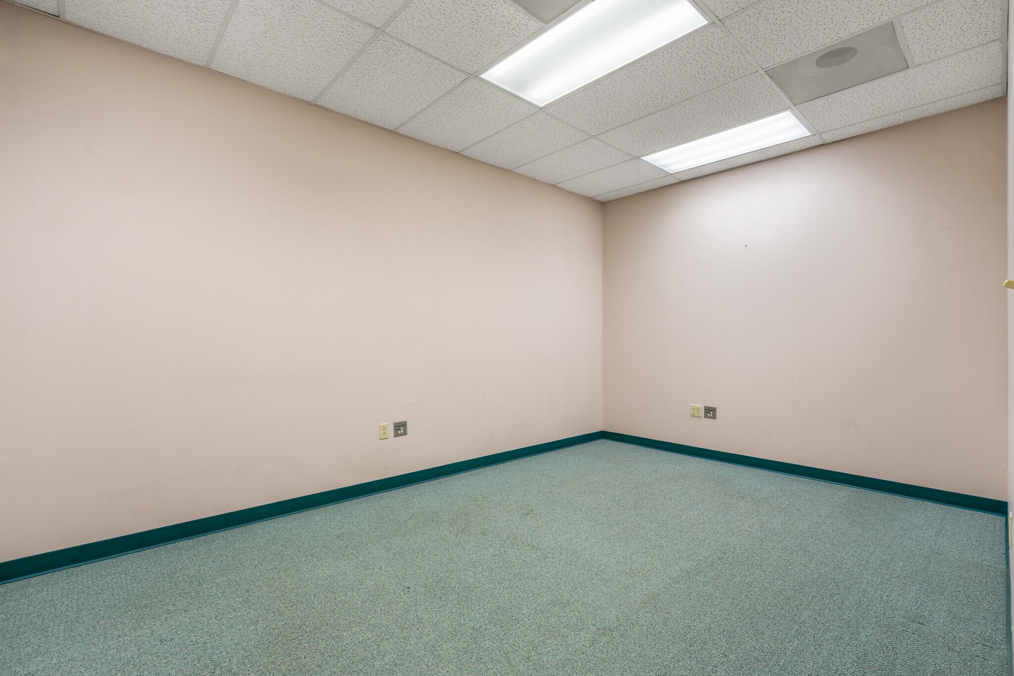 7787 Glade Dr, Kittanning, PA 16201 West Hills Commons