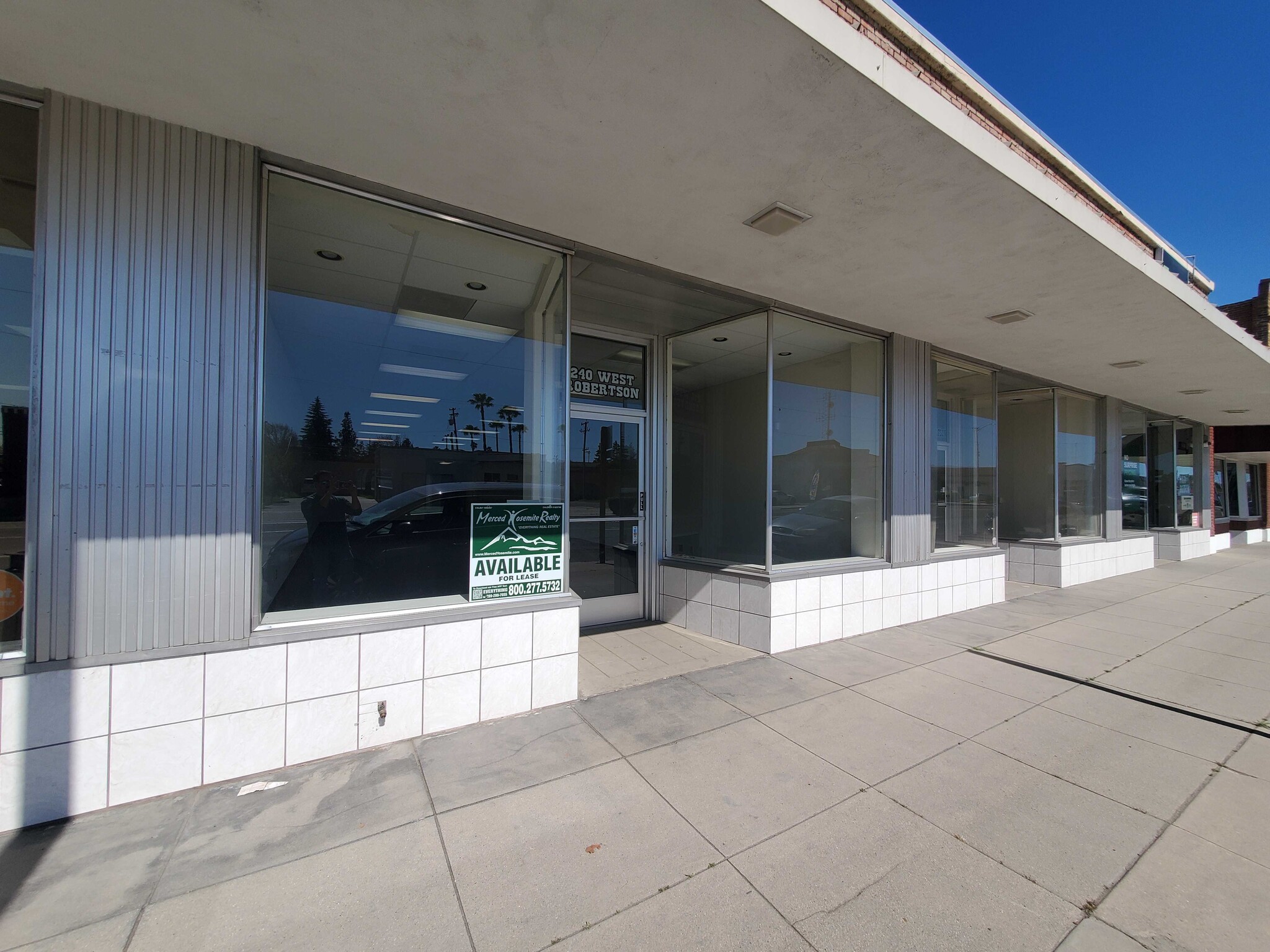 236-244 Robertson Blvd, Chowchilla, CA for lease Building Photo- Image 1 of 22