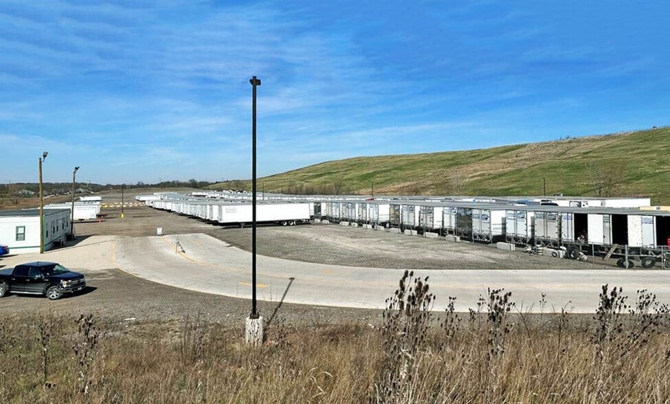 899 Greene Rd, Bolingbrook, IL for lease - Building Photo - Image 2 of 3