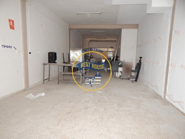 Retail in Ontinyent for lease - Building Photo - Image 2 of 18