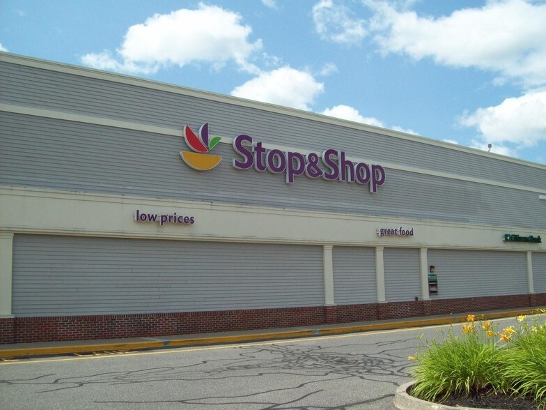 1 Dan Fox Dr, Pittsfield, MA for sale - Primary Photo - Image 1 of 1