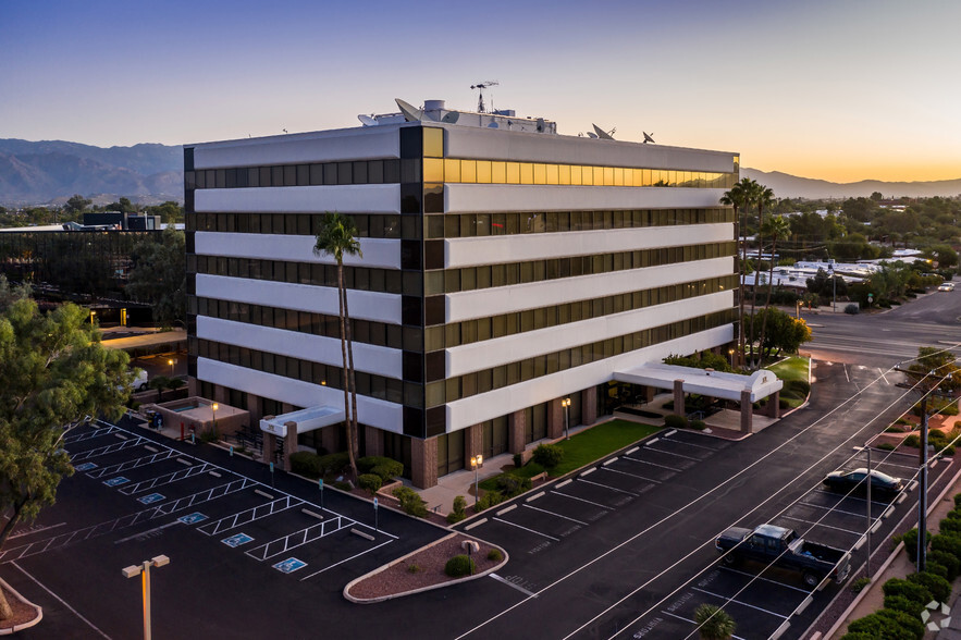 101 N Wilmot Rd, Tucson, AZ for sale - Building Photo - Image 1 of 1