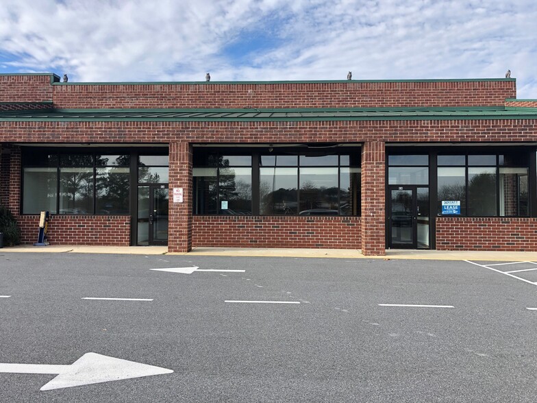 838-840 S 5th Ave, Denton, MD for lease - Building Photo - Image 2 of 10