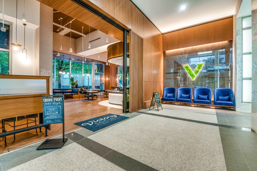 2323 Victory Ave, Dallas, TX for lease - Interior Photo - Image 3 of 31