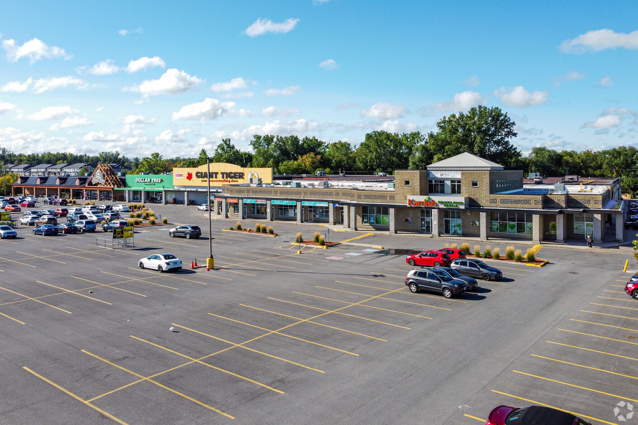 2950 Bank St, Ottawa, ON for lease Primary Photo- Image 1 of 4
