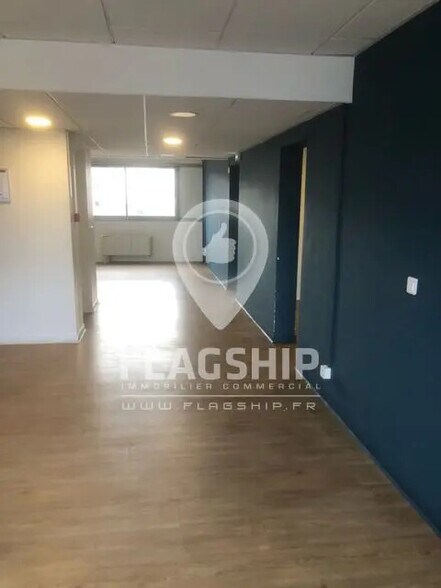 Office in Boulogne-Billancourt for lease - Interior Photo - Image 1 of 6