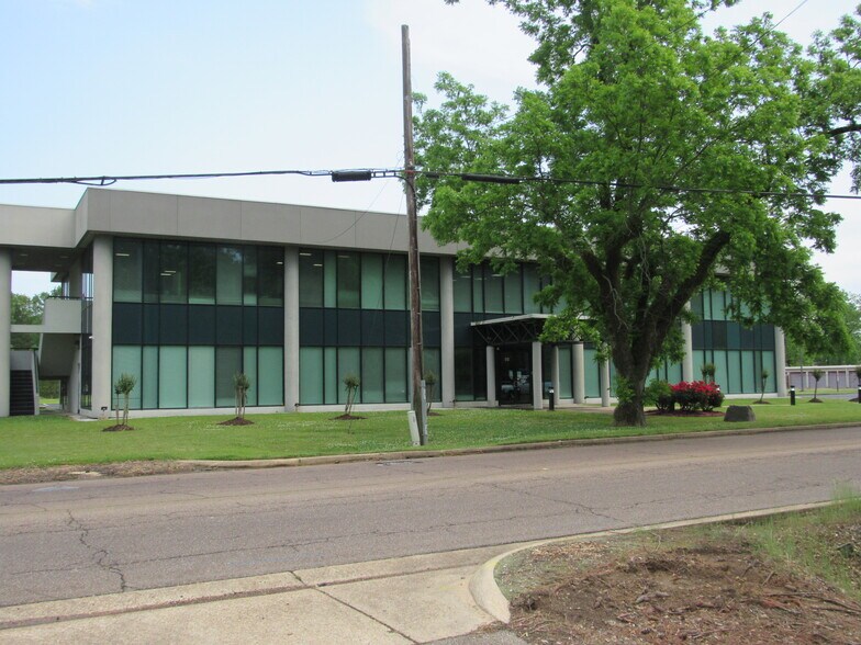 512 N Lehmberg Rd, Columbus, MS for sale - Primary Photo - Image 1 of 1