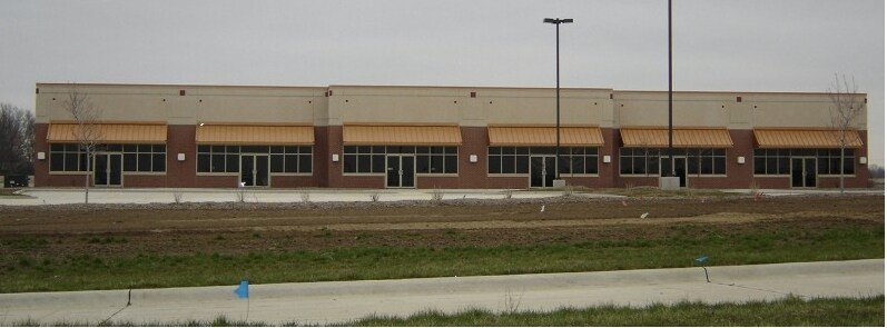 1320 19th Ave NW, Clinton, IA for sale - Primary Photo - Image 1 of 1