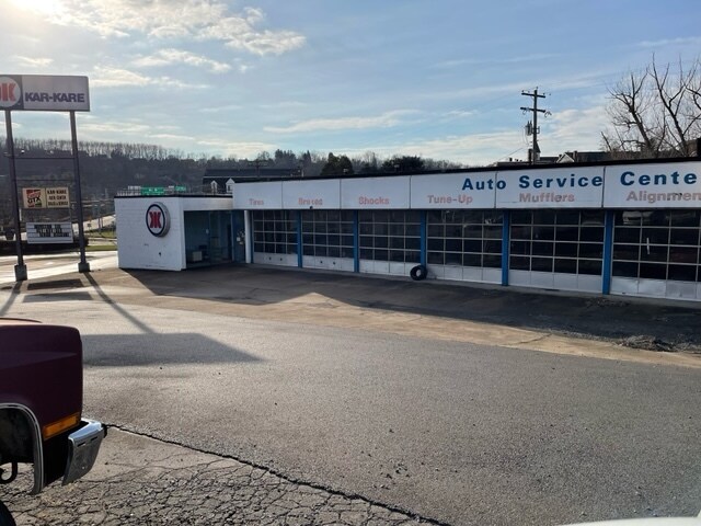 2 Lyn Mar Plz, Lyndora, PA for sale Building Photo- Image 1 of 1