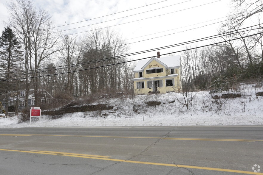 1137-1141 Hooksett Rd, Hooksett, NH for sale - Primary Photo - Image 2 of 4