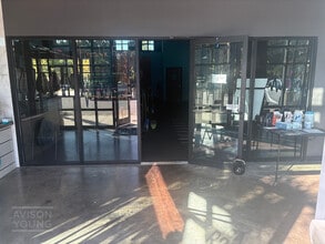 W Ashley Cir, Charleston, SC for lease Interior Photo- Image 2 of 5