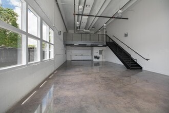64 NW 54th St, Miami, FL for lease Interior Photo- Image 1 of 2