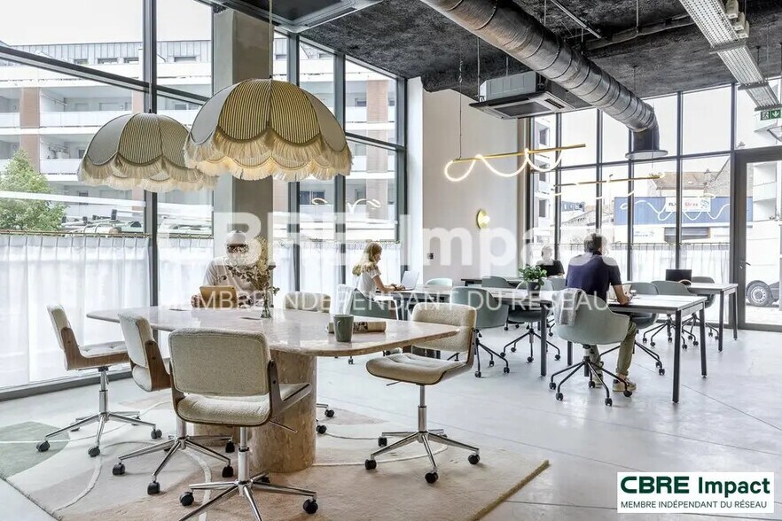 Office in Reims for lease - Building Photo - Image 1 of 7