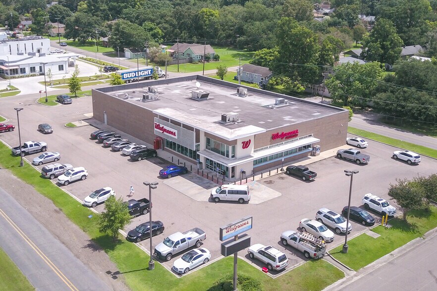 220 N Alexander Ave, Port Allen, LA for sale - Building Photo - Image 1 of 1