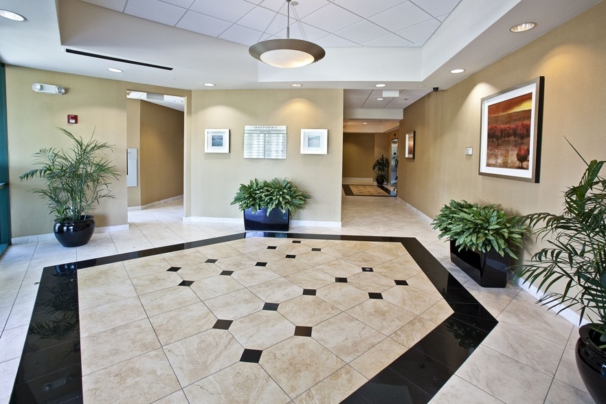 1850 SW Fountainview Blvd, Port Saint Lucie, FL for lease - Building Photo - Image 3 of 4
