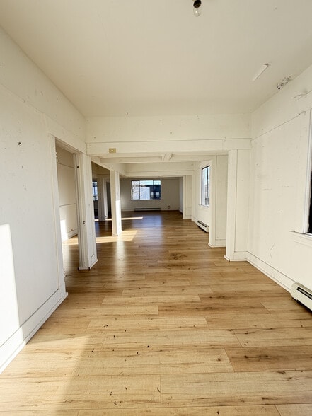 5657 176th St, Surrey, BC for lease - Building Photo - Image 3 of 8