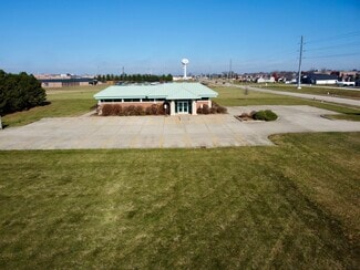More details for 803 Illini Dr, Clinton, IL - Office for Sale