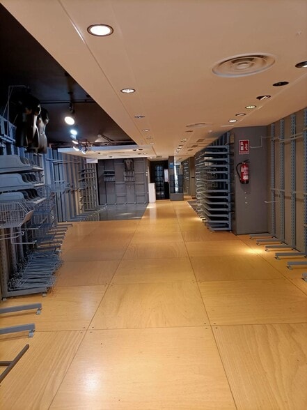 Retail in Cáceres, Cáceres for sale - Interior Photo - Image 3 of 3