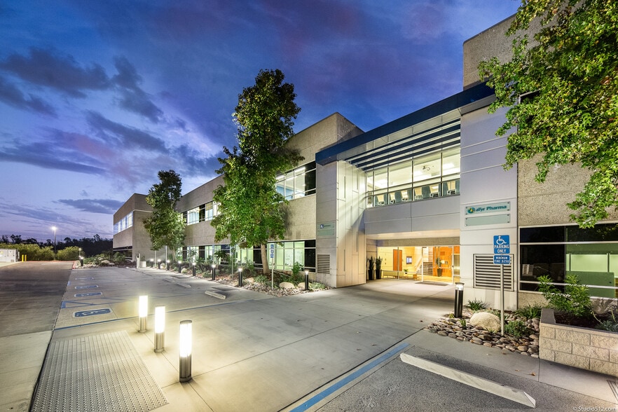 3545-3575 John Hopkins Ct, San Diego, CA for lease - Building Photo - Image 1 of 11