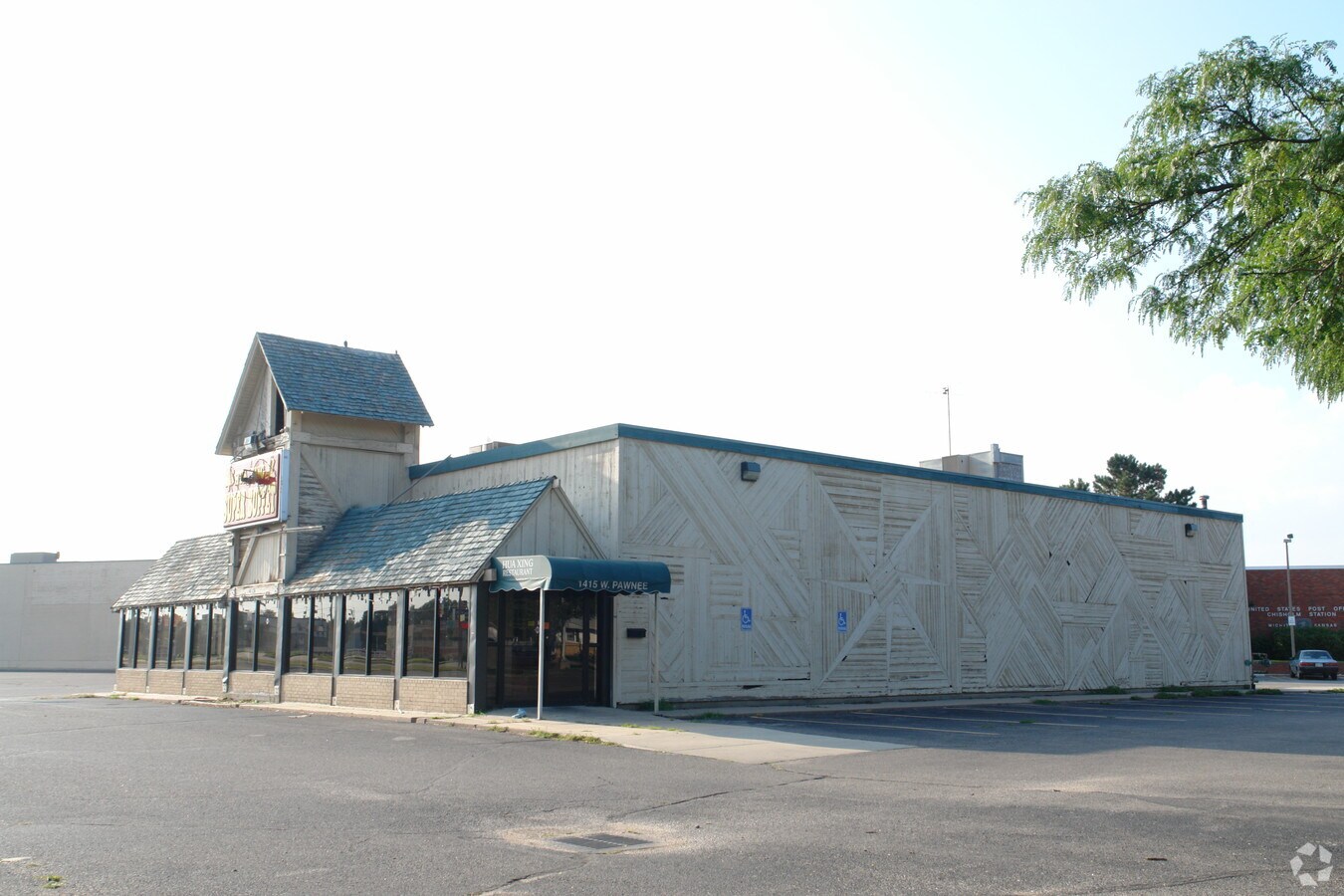 1415 W Pawnee St, Wichita, KS 67213