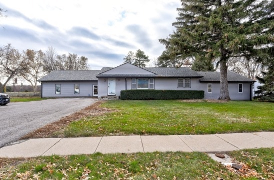 5036 S 136th St, Omaha, NE for lease - Building Photo - Image 1 of 21