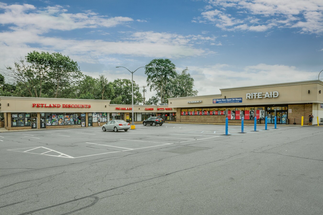 13931451 Hempstead Tpke, Elmont, NY 11003