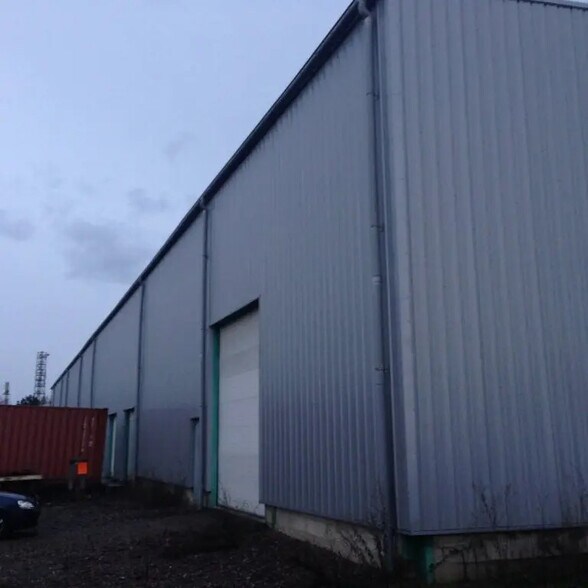 Flex in Chalon-sur-Saône for lease - Building Photo - Image 3 of 4