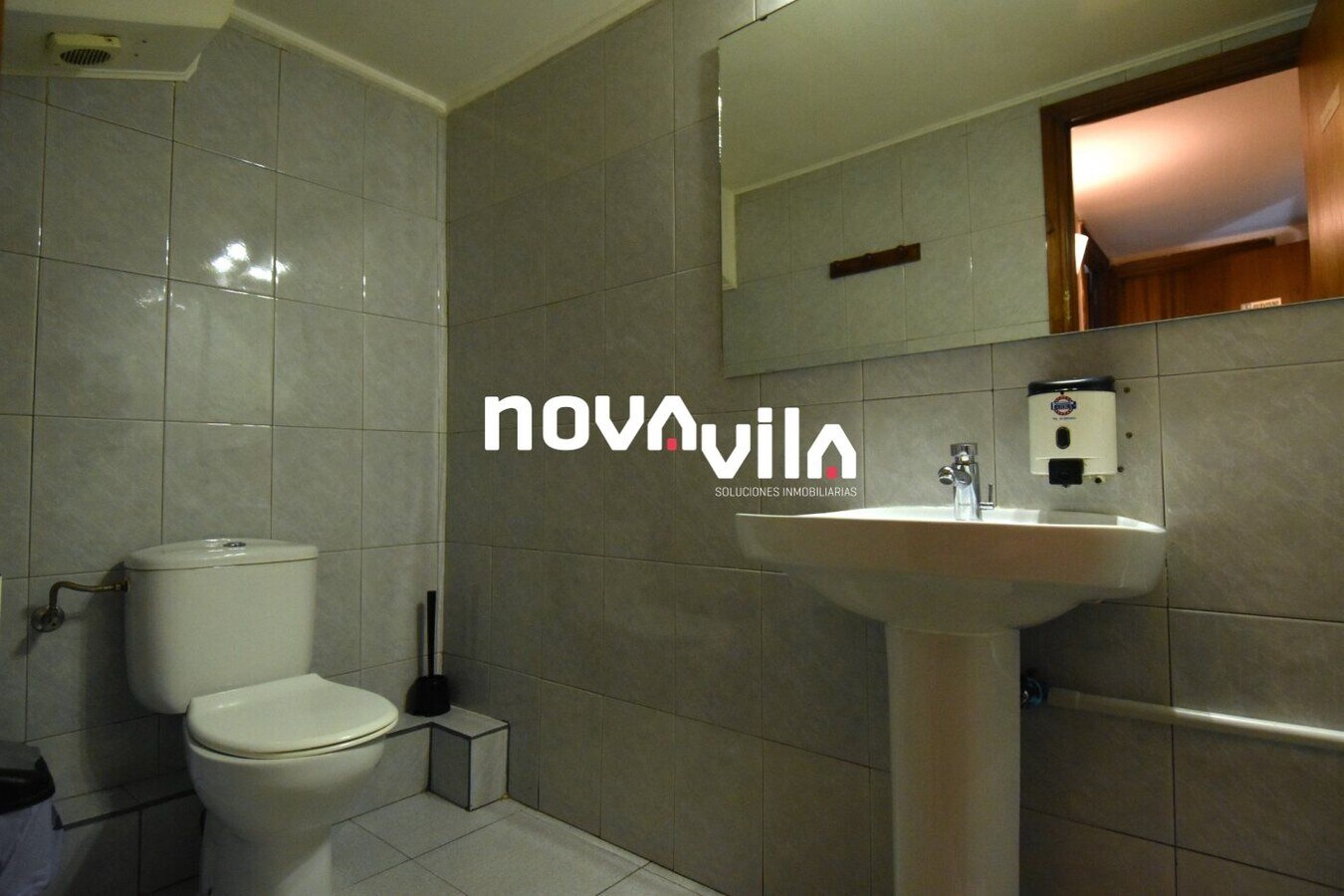 View Photo