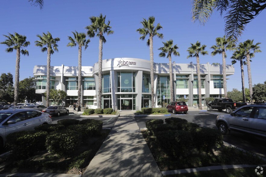 2151 E Gonzales Rd, Oxnard, CA for lease - Primary Photo - Image 1 of 9