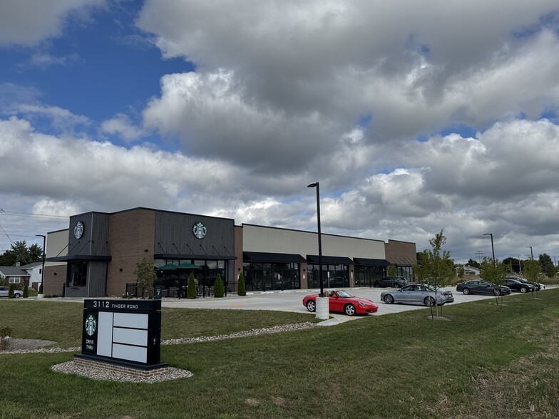 3112 Finger Rd, Green Bay, WI for lease - Building Photo - Image 2 of 4