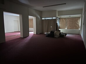 107 Glasgow Rd, Dumbarton for lease Interior Photo- Image 2 of 3