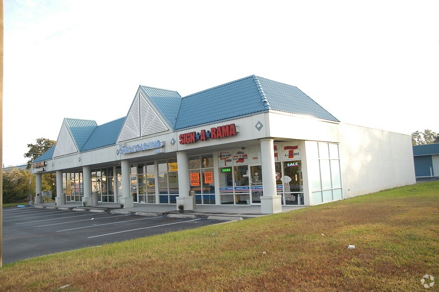 2583 N Orange Blossom Trl, Kissimmee, FL for lease - Building Photo - Image 2 of 3